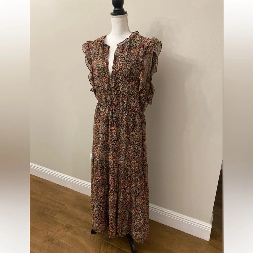 Plus Dress - Picture 4 of 10